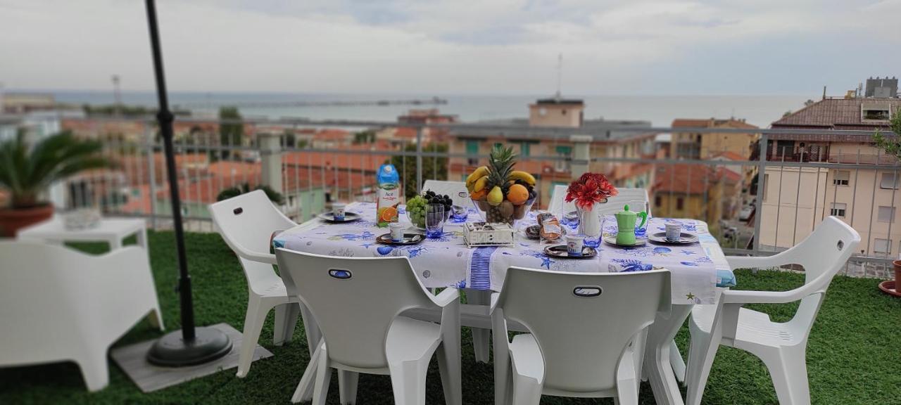 La Terrazza Falconara Marittima Exterior photo