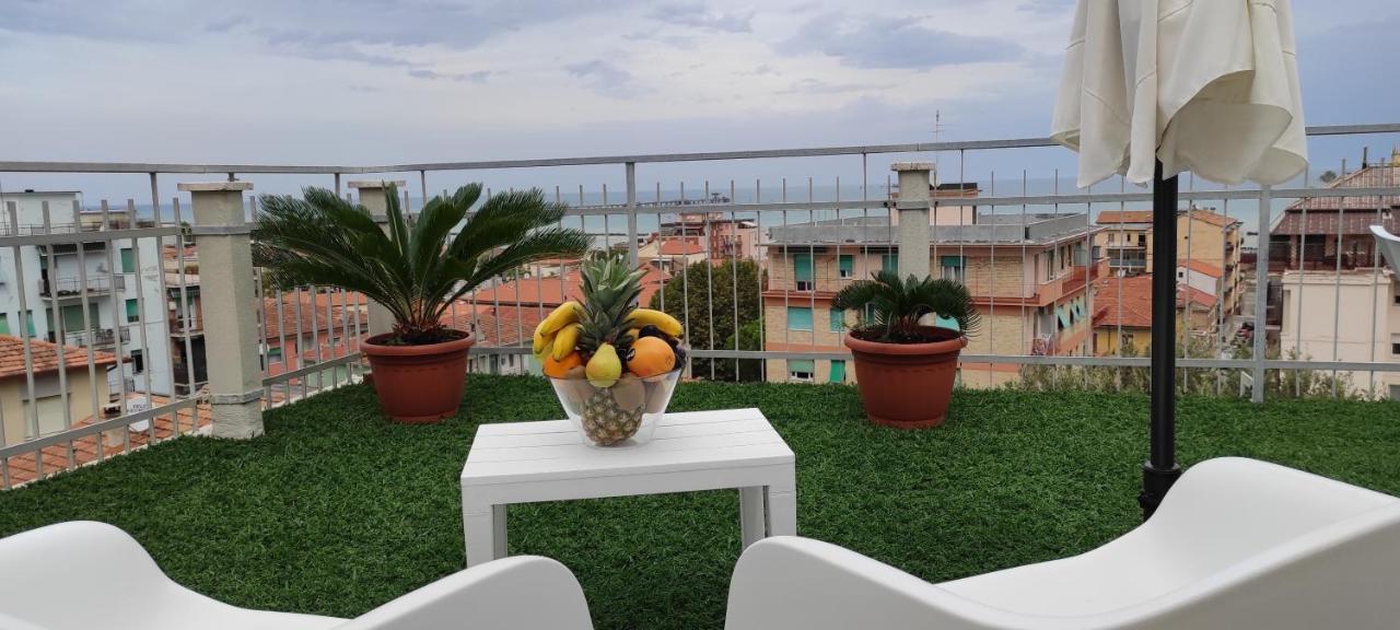 La Terrazza Falconara Marittima Exterior photo